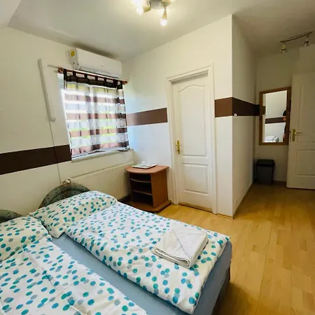 Zámor 10 Apartmant Apartamento