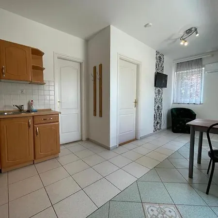 Zámor 10 Apartmant Apartamento *